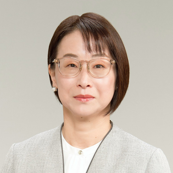 鳥取大学附属幼稚園 園長　畑 千鶴乃